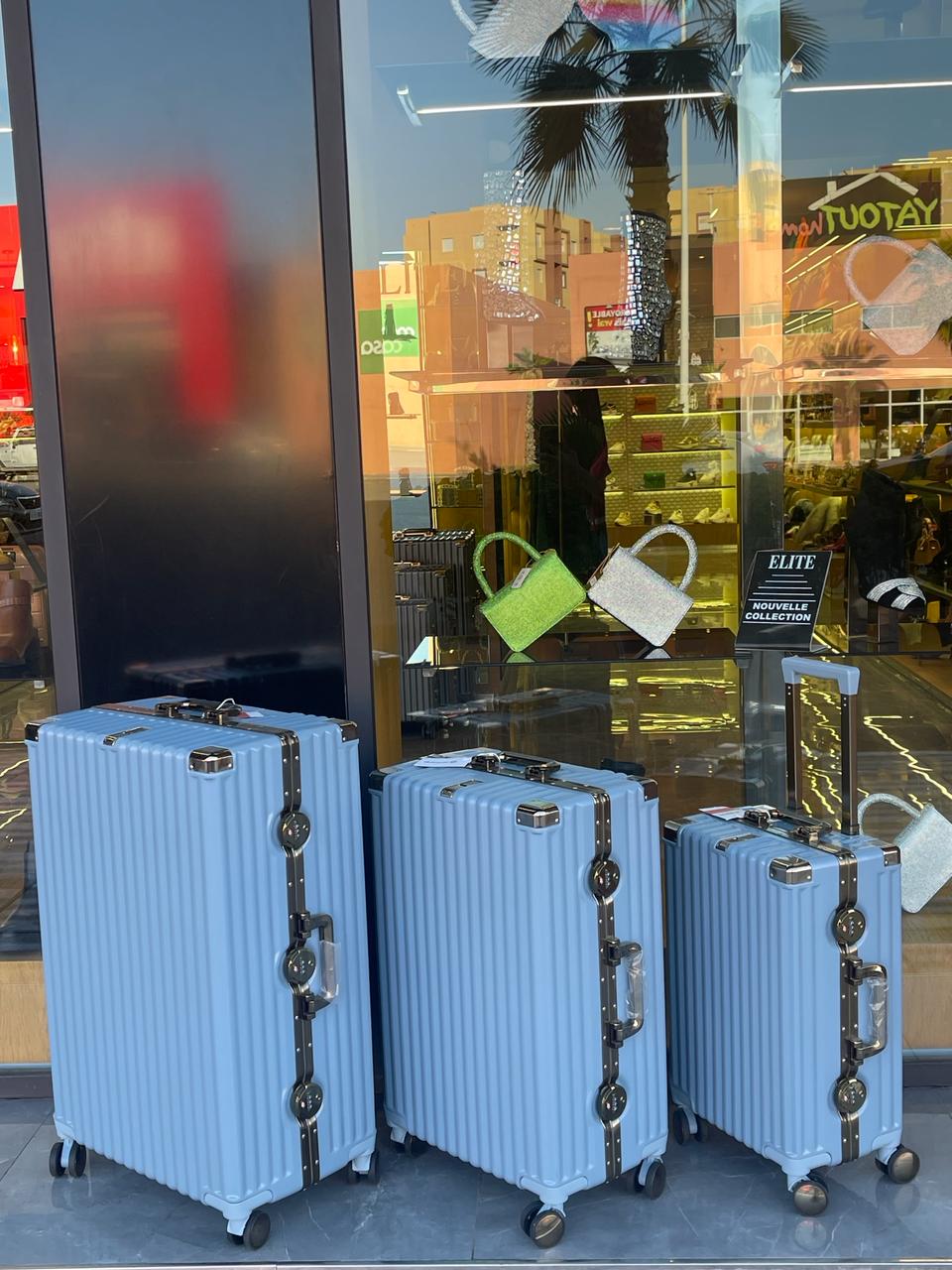 VALISE DE VOYAGE DE LUXE