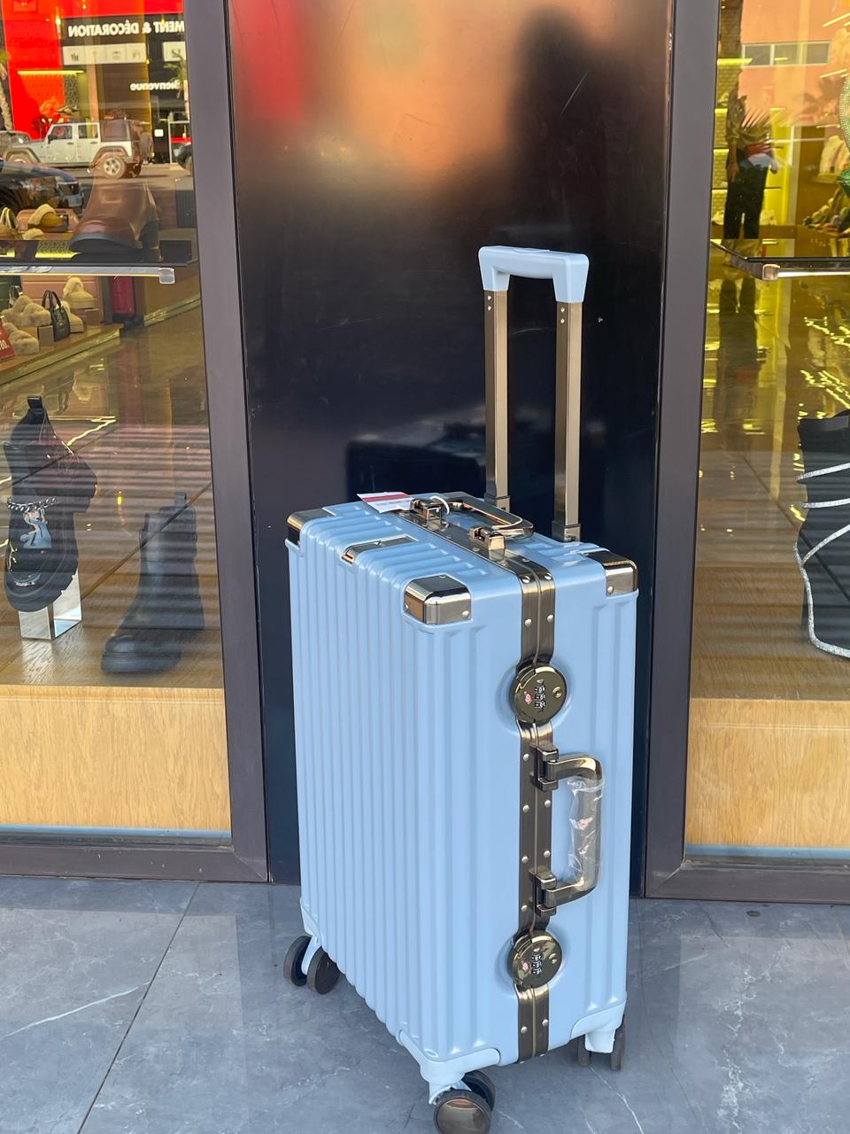 VALISE DE VOYAGE DE LUXE