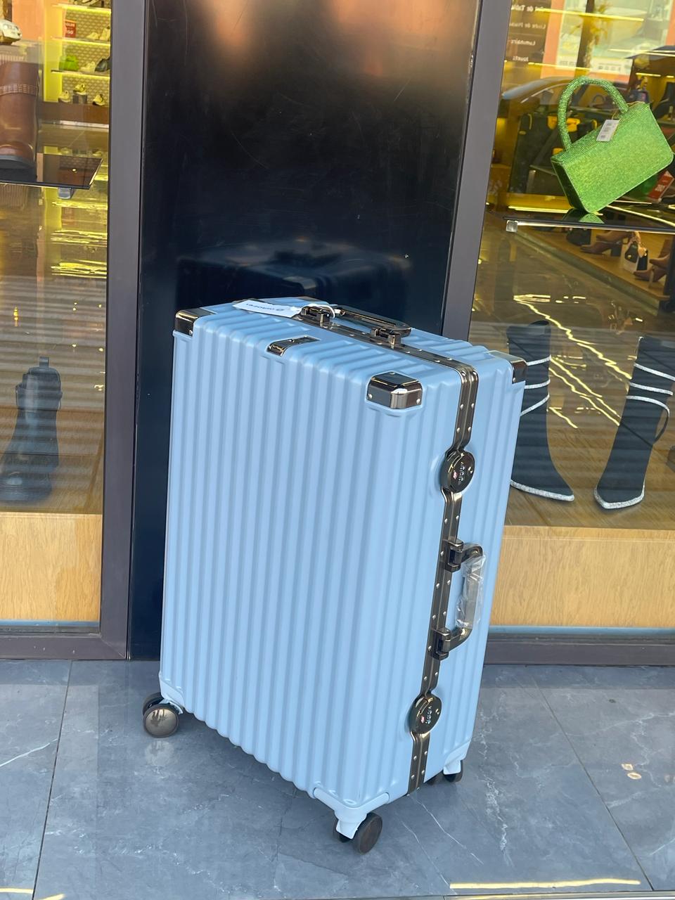 VALISE DE VOYAGE DE LUXE