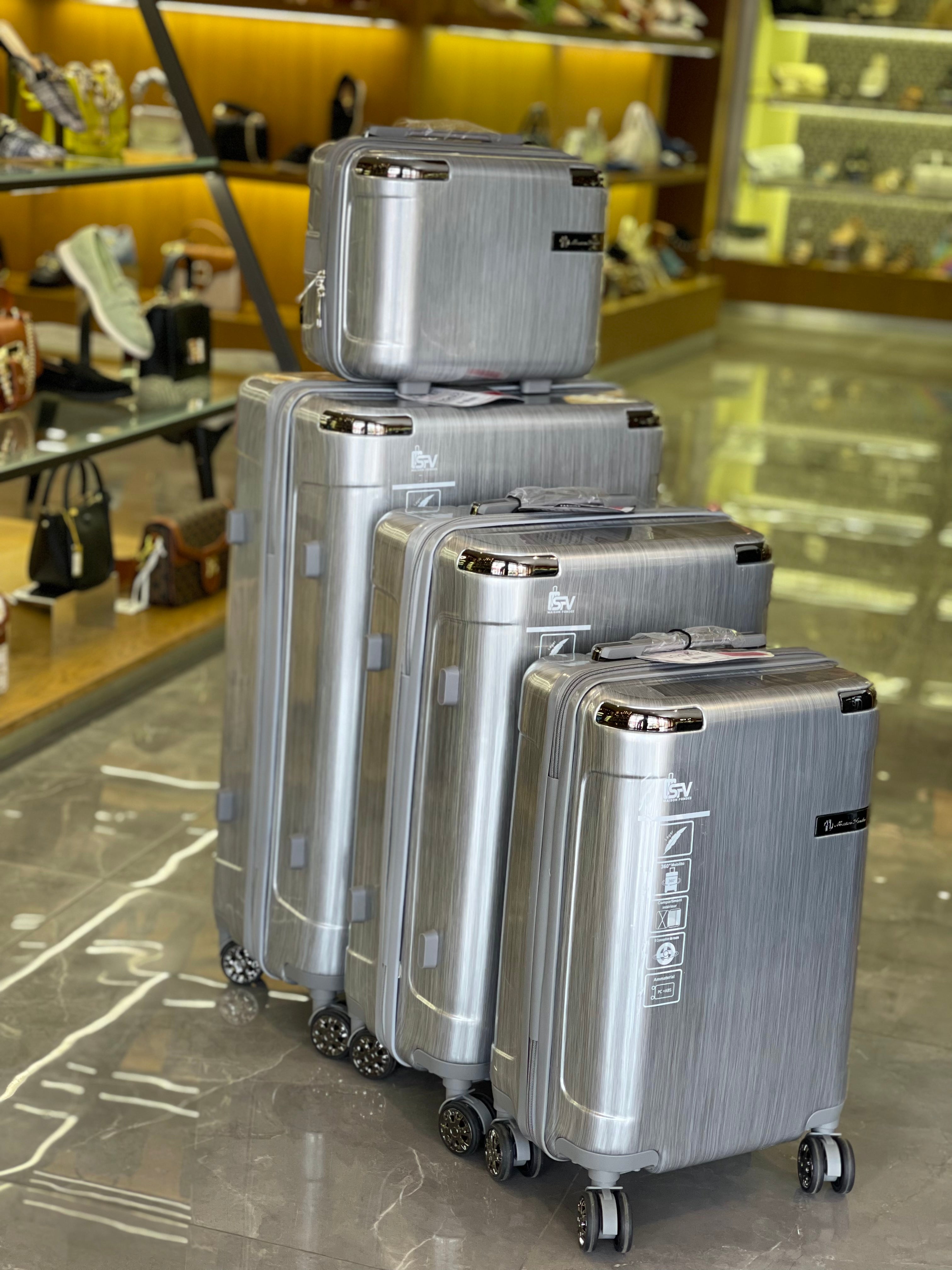 VALISE A ROULETTE SPINNER