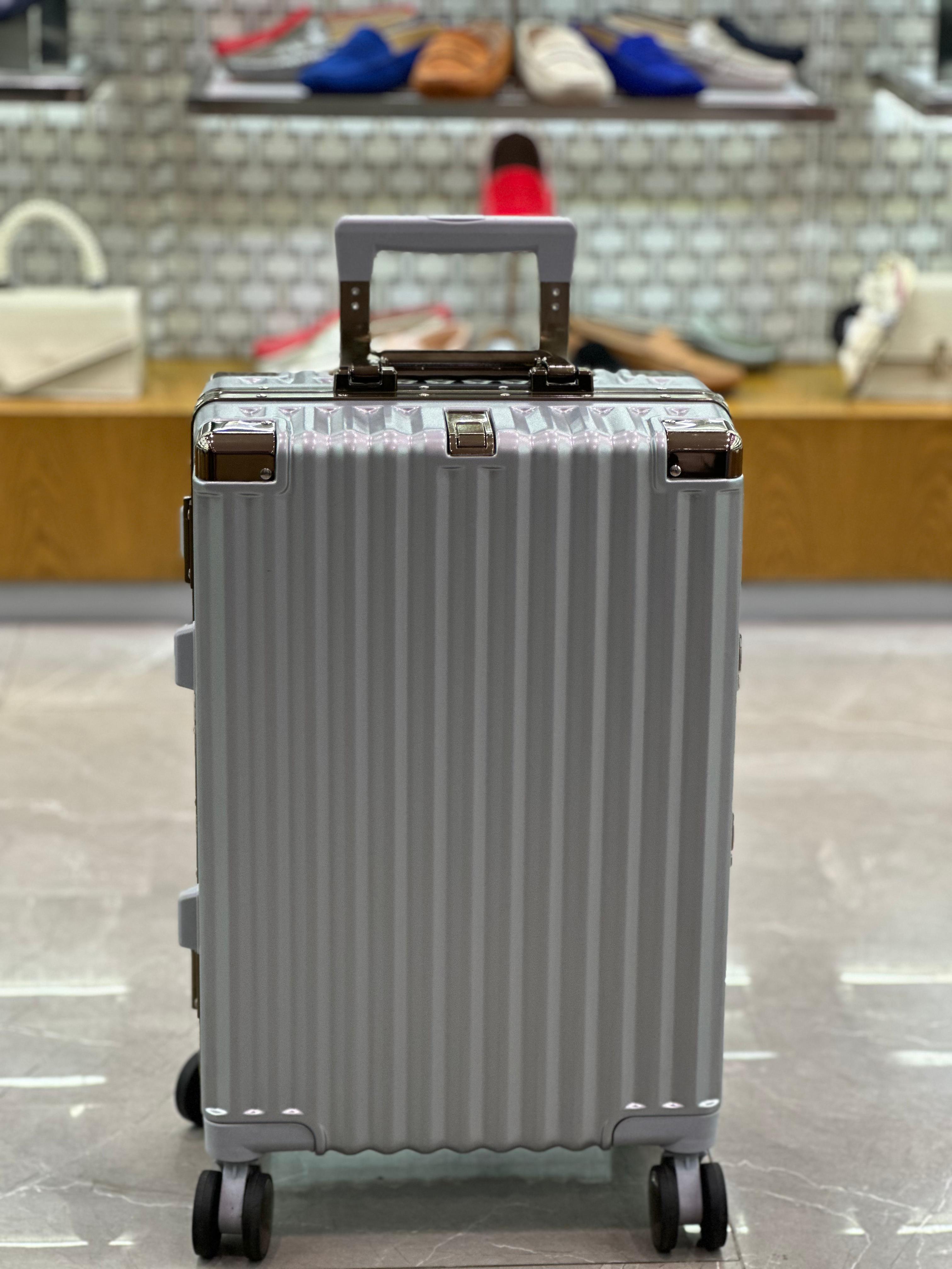 VALISE DE VOYAGE DE LUXE