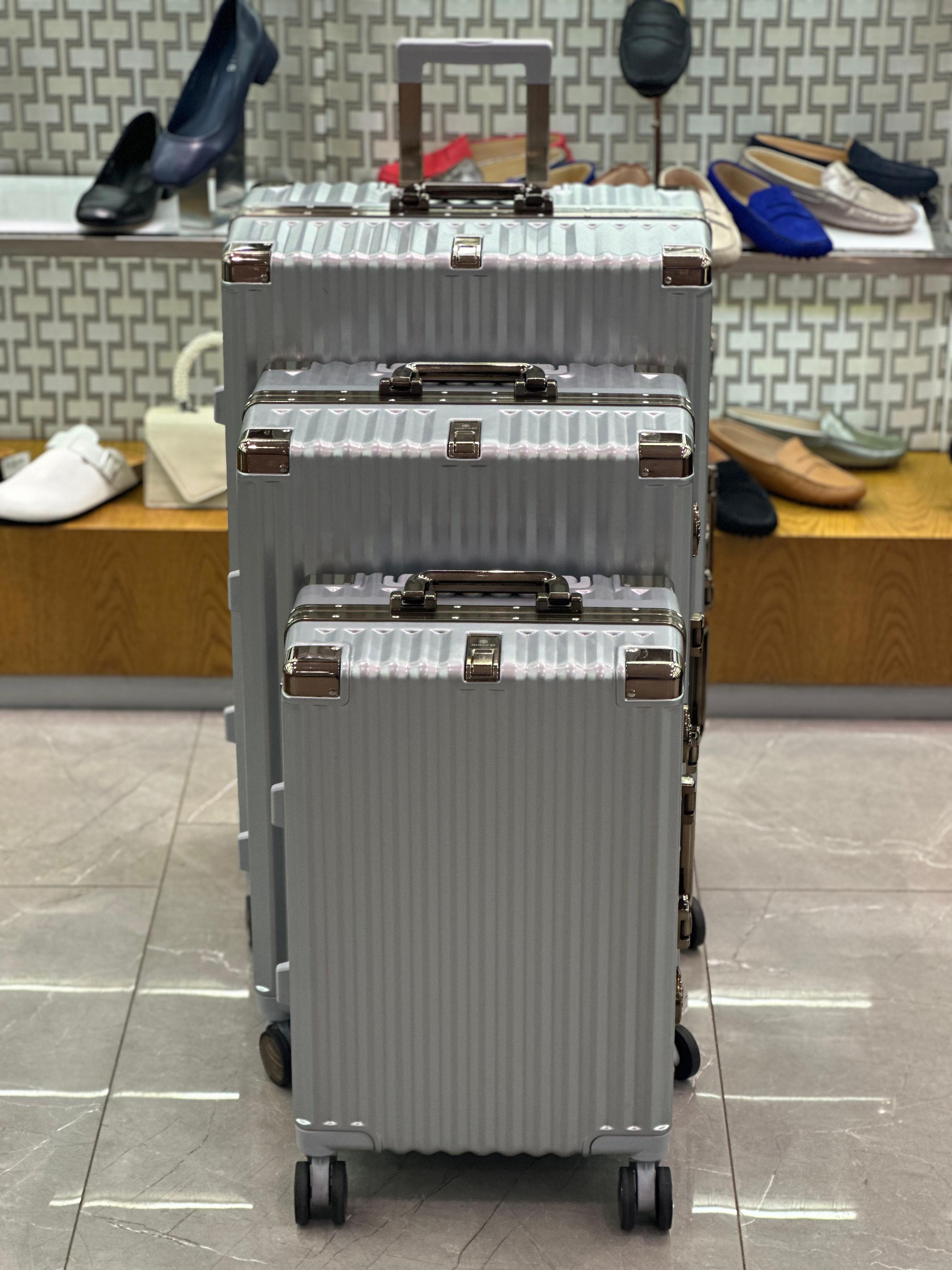 VALISE DE VOYAGE DE LUXE