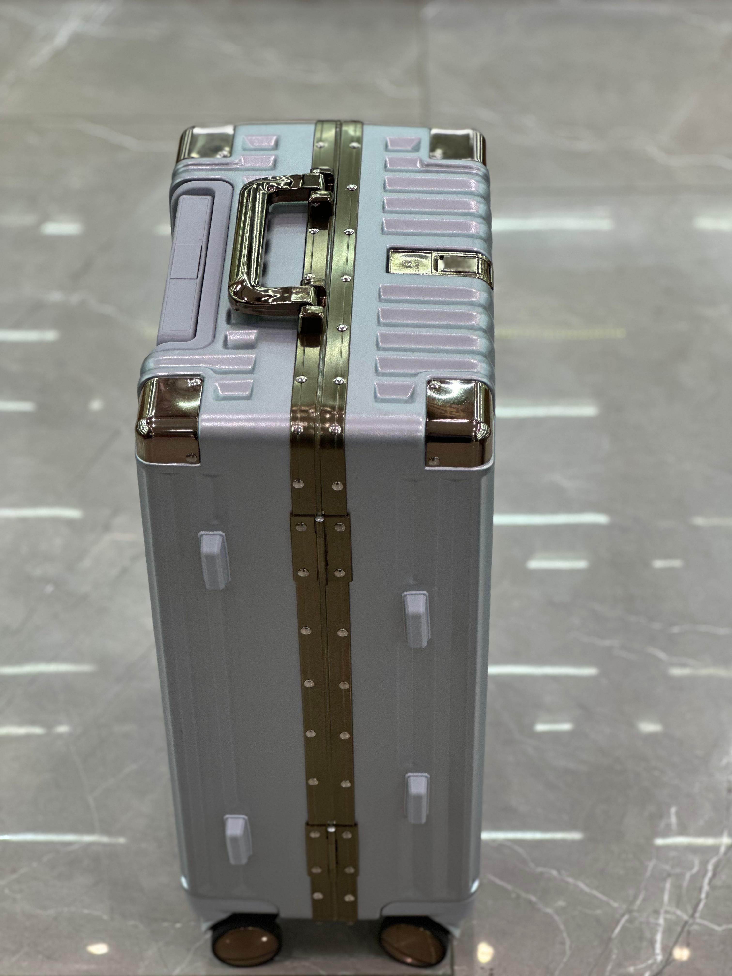 VALISE DE VOYAGE DE LUXE