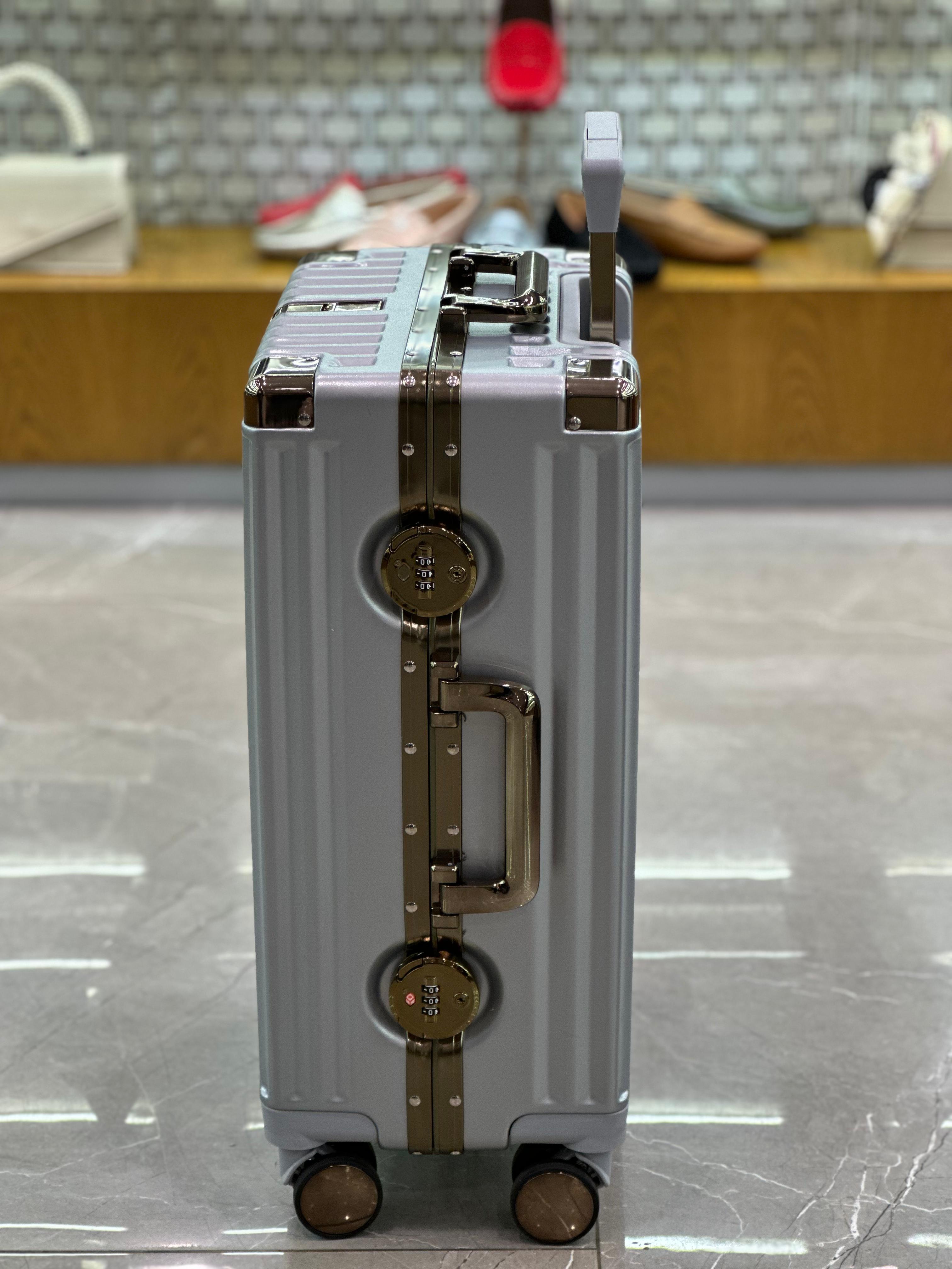 VALISE DE VOYAGE DE LUXE