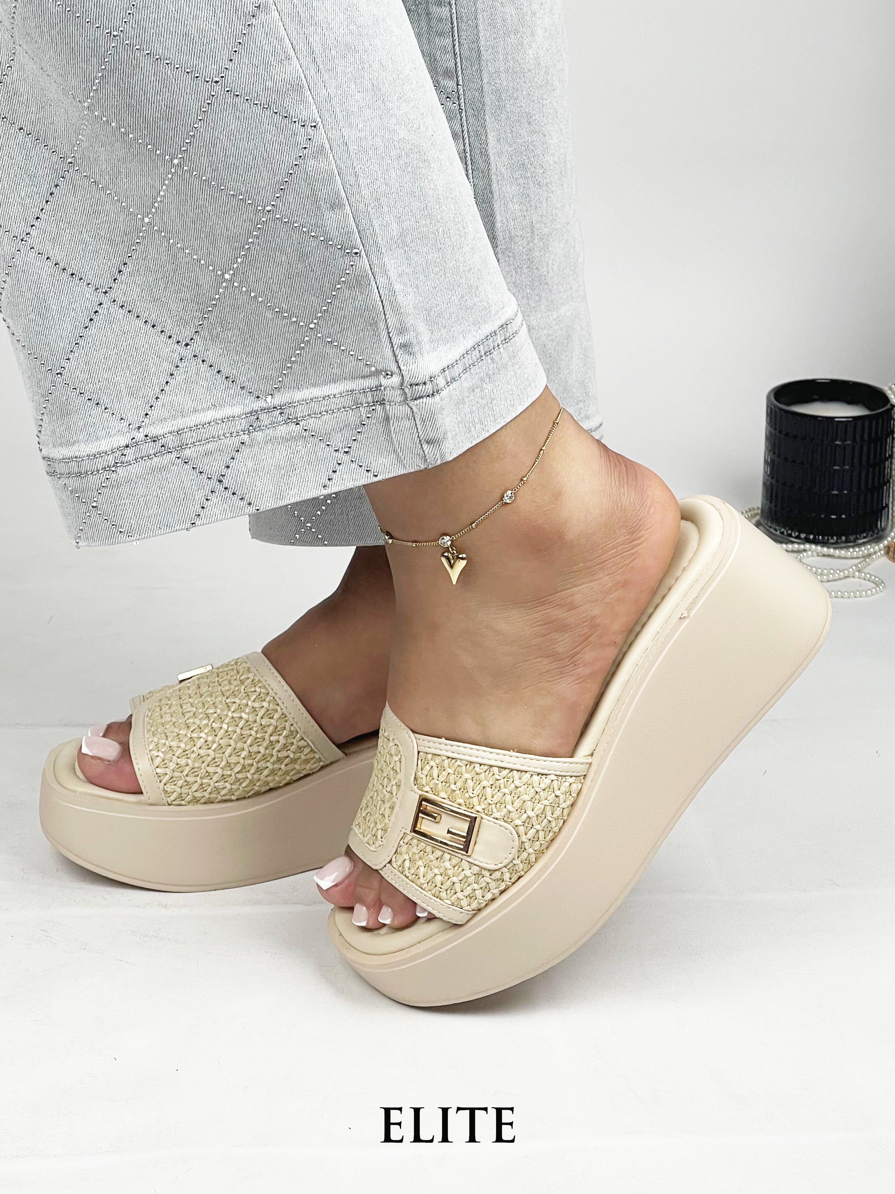 SANDALE