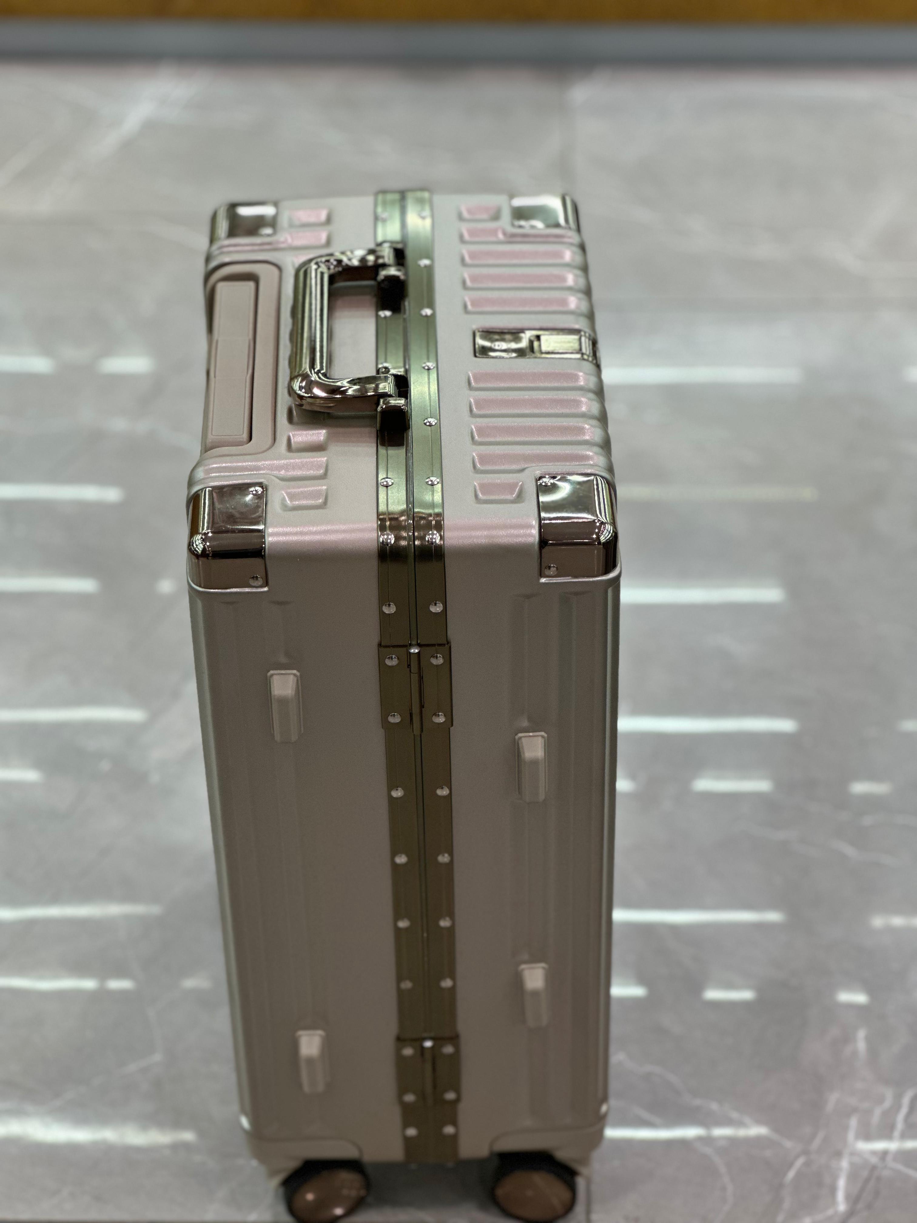 VALISE DE VOYAGE DE LUXE