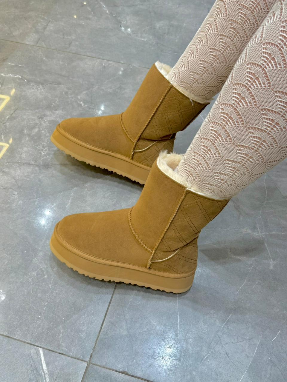 UGG