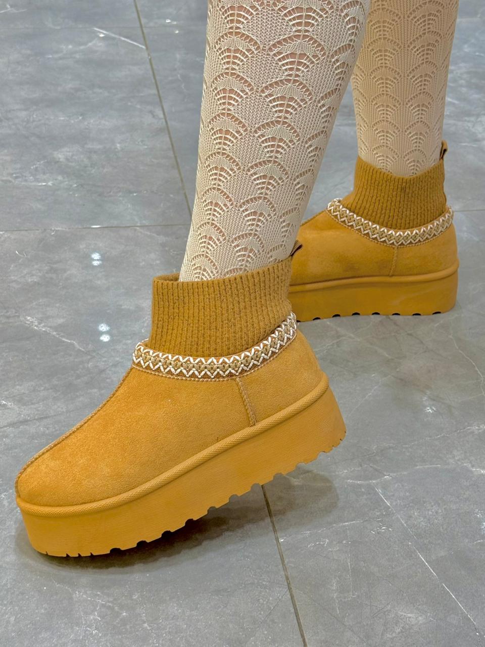 UGG
